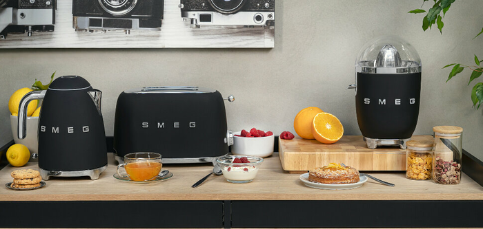 Кухонные весы Smeg теперь с функцией автоотключения и зарядкой через USB