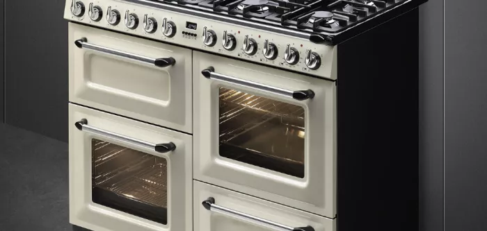 Smeg анонсировал варочные центры с функцией умного приготовления и сенсорным управлением