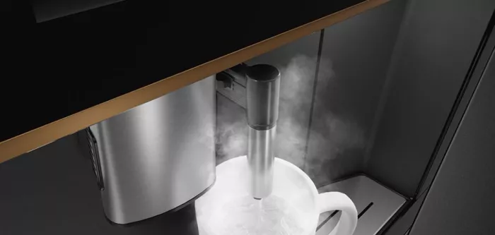 Smeg представил кофемашины с функцией молочной пены для идеального капучино