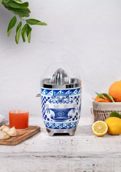 Новые соковыжималки Smeg с функцией холодного отжима для максимальной сохранности витаминов